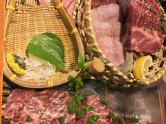 -山川小町·极番烧肉(新地假日广场店)