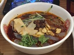 -顺溜·手工刀削面·黑金店(铜锣湾店)
