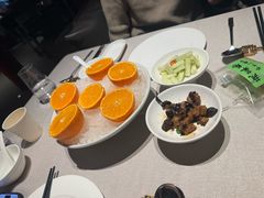 餐前水果-四季民福烤鸭店(外滩外白渡桥店)