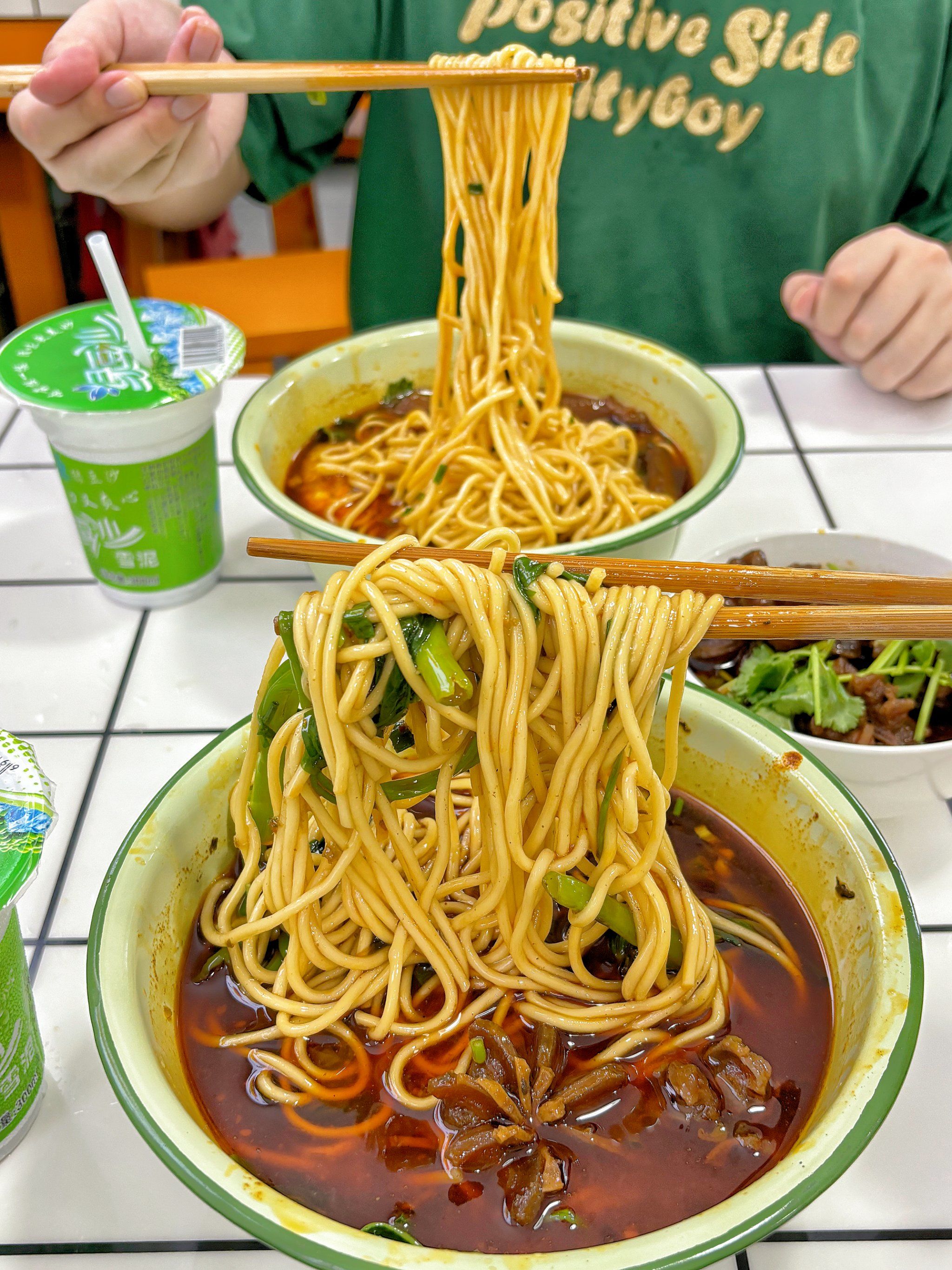 龙头寺有家"牛"系列面庄不简单哟
牛肥肠,牛腩,牛筋儿,牛大肚,牛鞭