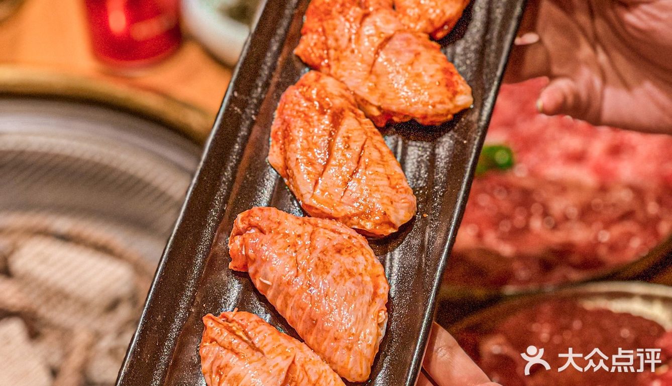 魔都联洋这边开了家金光闪闪的韩式烤肉！ 