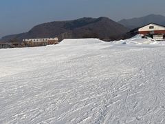 -辽阳弓长岭温泉滑雪场