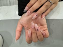 -雅洁美甲美睫