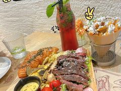-Mark&Mars Restaurant