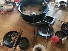 -菌海森林·非遗野生菌火锅(西山区滇池路摩根道店)