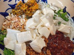 -蜗牛小馆醉乡民谣云南菜(惠新西里店)