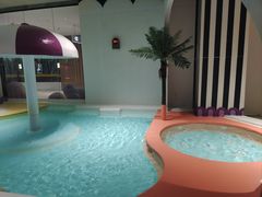 -涨巢·潮玩水疗局