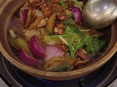 -胡须佬鸡煲四季火锅店(石厦西村直营店)