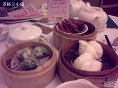 蒸粉果+凤爪+叉烧包-翠园(铜锣湾广场店)