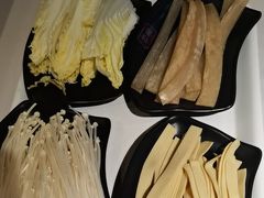 -云晓光头烧烤吧(川沙绿地店)