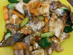 生炒鱼头-广迎居老正兴菜馆