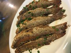 香煎小鱼-和记菜馆