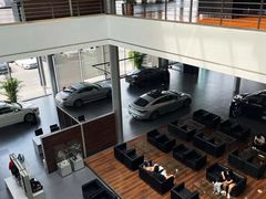 -天津波士信达奔驰4S店(卫津南路店)