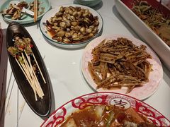 -嗨辣小聚·盘锦河蟹·海鲜烧烤龙虾(盘锦十年好店)
