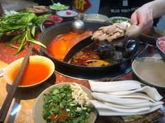 -赵美丽·重庆社区火锅·直营店(火车东站·中豪国际店)