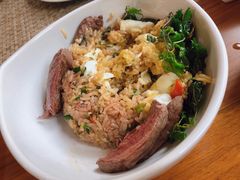 -Chom Cafe and Restaurant