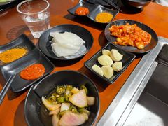 -肉甲韩国木炭烤肉(新壹街1店)