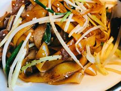 炒河粉-皇后餐厅-煲仔·小菜·打边炉(古北店)