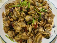 -嗨辣小聚·盘锦河蟹·海鲜烧烤龙虾(盘锦十年好店)
