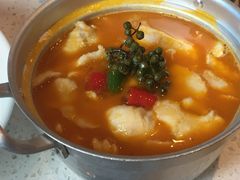 酸汤鲈鱼-半山腰·云南菜(侨福芳草地店)
