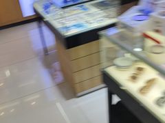 -光明眼镜·蔡司授权(徐泾店)