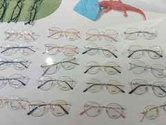-现代眼镜批发城(台东三路店)