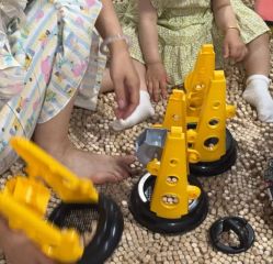 -蹦蹦乐园(南桥百联店)