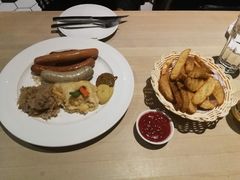 德国香肠拼盘-LENBACH兰巴赫西餐啤酒坊(大连东港店)