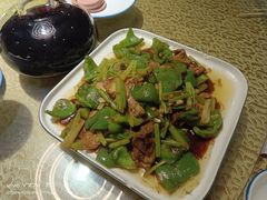 -老码头黑皮肘子锅包肉(赣水路店)