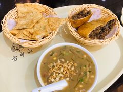-方中山胡辣汤(顺河路店)