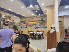 大堂-江城燕子大排档(江汉路步行街店)