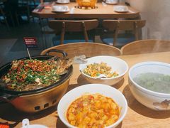 -聚鑫朋酸菜肥肠(文艺路口店)
