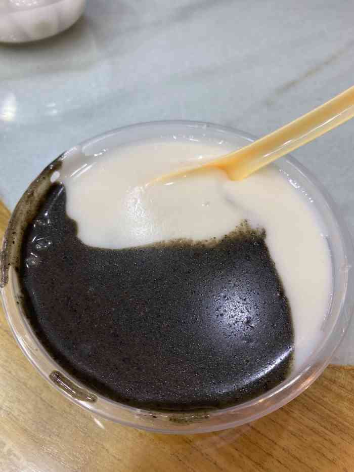 感觉还可以,现在越来越少芝麻糊卖了