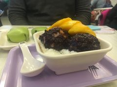 芒果白雪黑糯米甜-满记甜品(荟聚购物中心店)