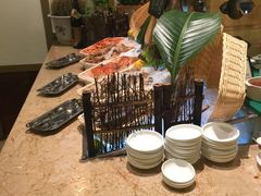 -大中华希尔顿酒店-念自助餐·嗨啤·小龙虾