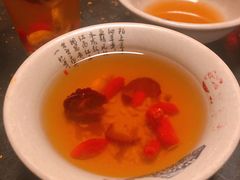 -茅草房·河畔园林火锅