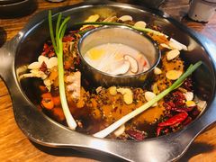 -周幺妹重庆老火锅(银泰城总店)