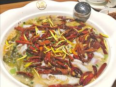 -江渔儿酸菜鱼·拔草餐厅(虎门君乐汇店)