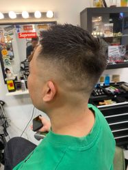 -HEADSTAR BARBERSHOP·男士理发店