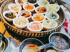 -包整·丝娃娃(一览甲秀楼风景店)