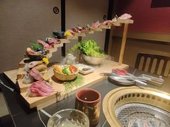 -山川小町·极番烧肉(新地假日广场店)