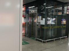 -闸弄口(地铁站)