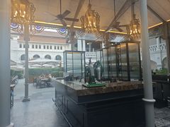 -Raffles Courtyard(莱佛士酒店)