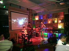 民谣乐队-香草叶披萨·咖啡·啤酒(翰林邻里中心店)