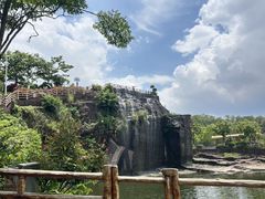 -广州莲花山旅游区