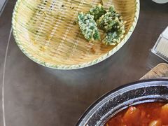 -土砂锅生态山庄·非遗砂锅雅鱼