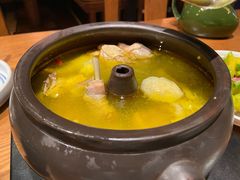 -云海肴·汽锅鸡·云南菜(天山百盛优客店)