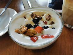 野莓核桃蜂蜜希腊酸奶-The Rug Cafe(王府中环店)