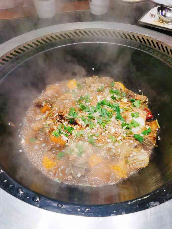 营信刘罗锅铁锅炖(富拉尔基区总店)-"每次回家都要来吃,没有吃过比它