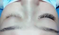 -双双化妆造型工作室